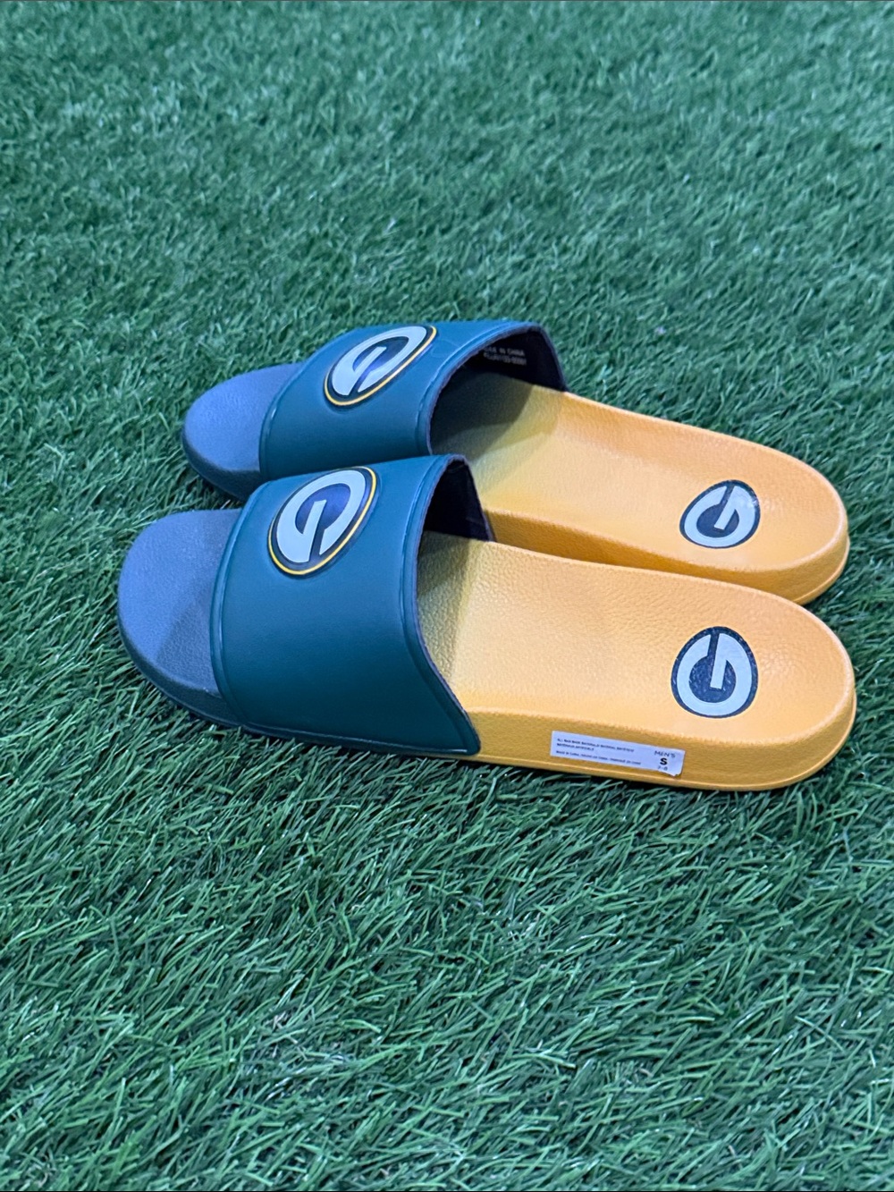 Men’s NFL Green Bay Packers Slide Sandals - Picture 2 of 6
